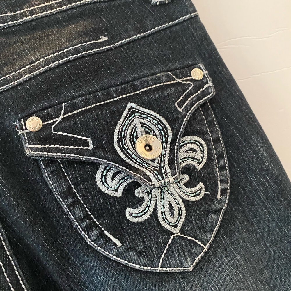 NOFUZE woman’s denim jean capris size 3/4